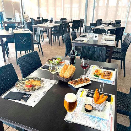 Restaurante y alojamiento en primera línea de playa 04